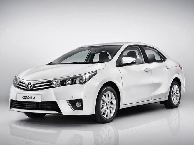 TOYOTA COROLLA: Vem equipado de série com cinco airbags (duplo frontal, dois laterais e para o joelho do motorista). Curiosamente, o modelo analisado trazia apenas três (sem os laterais), além de Isofix. Os airbags do tipo cortina estão presentes na versão mais cara Altis (R$ 108.000). O senão no modelo é a ausência dos controles de estabilidade e de tração, que serão adicionados na reestilização que chegará em 2017. Motores: 1.8, de 144 cv, e 2.0, de 154 cv. Preços: a partir de R$ 68.740. |