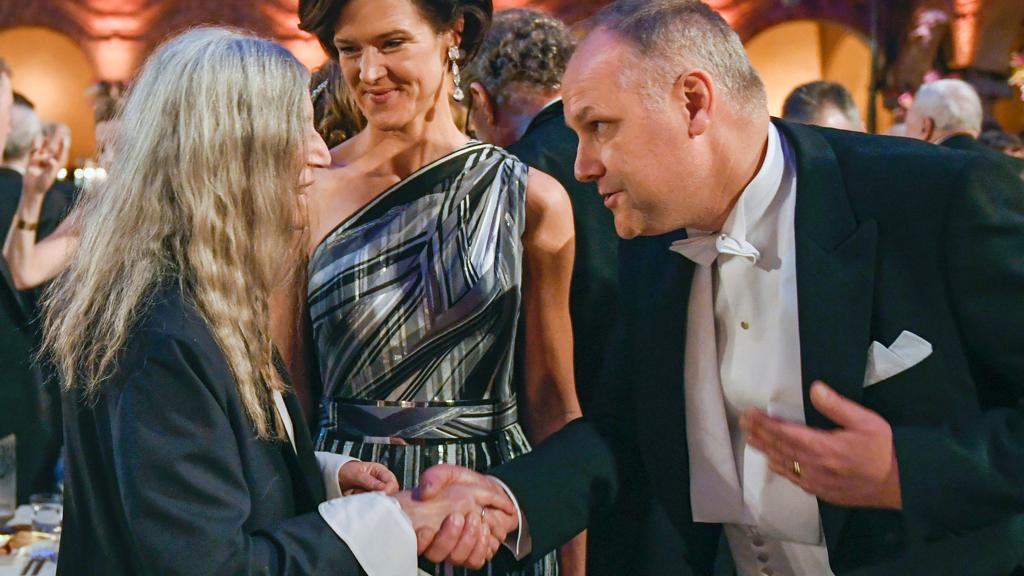 Patti Smith foi à entrega do Nobel para cantar uma música de Dylan, que não deu as caras. | Jessica Gow/AFP