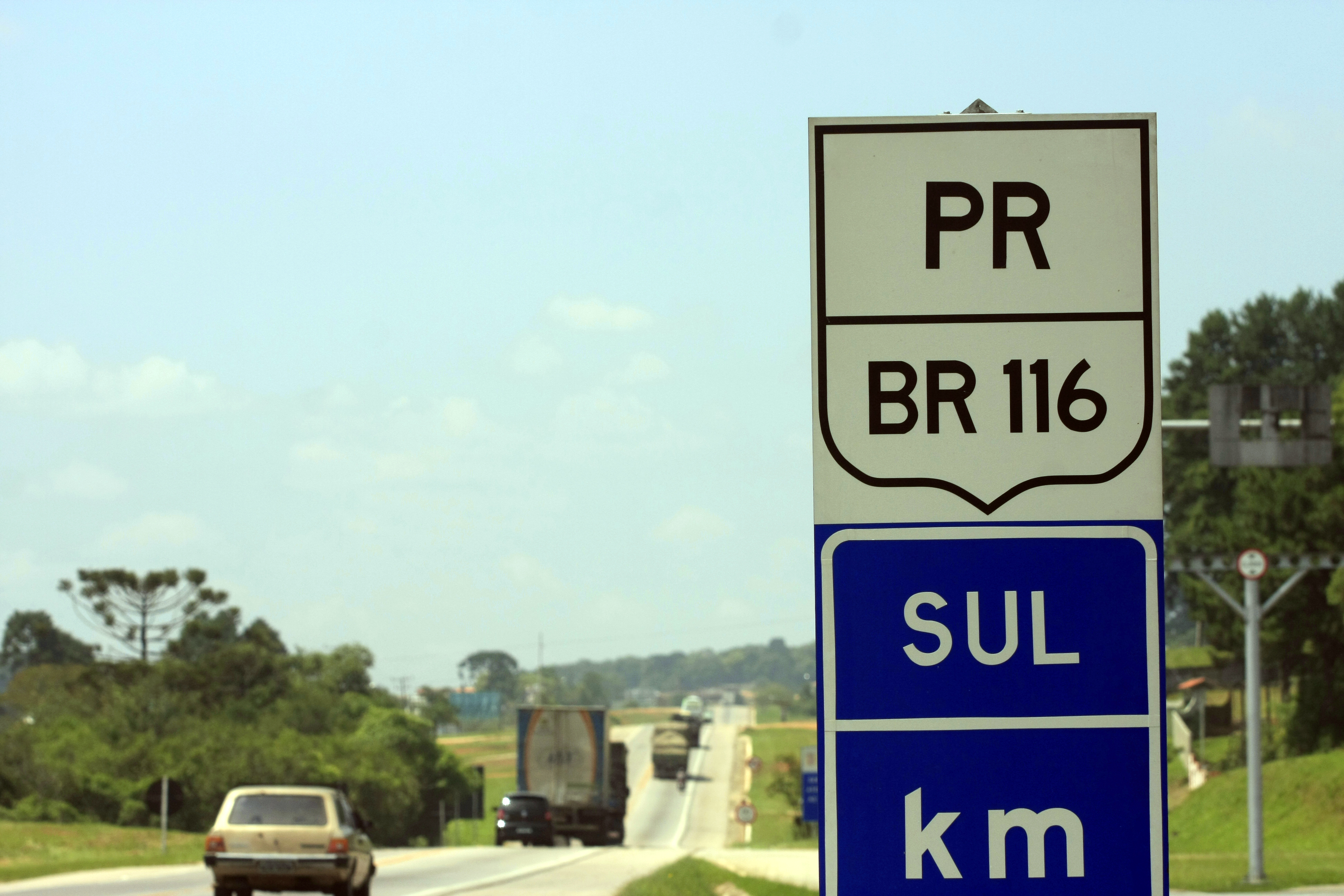 Trecho da BR-116 que sela até Santa Catarina: o pedágio fica mais caro a partir de segunda-feira (19) | Daniel Derevecki/Arquivo / Gazeta do Povo