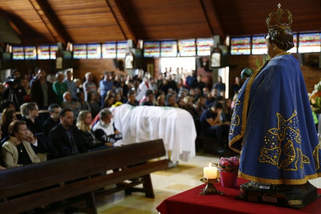 Igreja dos Passarinhos, em Curitiba, estava lotada de familiares, amigos e fãs do técnico que levou o Paraná Clube à Libertadores pela primeira vez na história do Clube em 2006. | Aniele Nascimento Gazeta do Povo