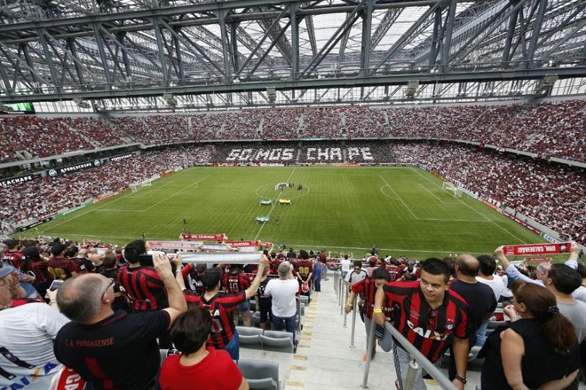 Torcida do Atlético fez mosaico para a Chapecoense. | Marcelo Andrade/Gazeta do Povo