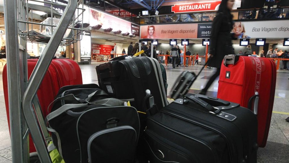 Bagagens poderão ser cobradas em viagens de avião | Daniel Castellano/Daniel Castellano