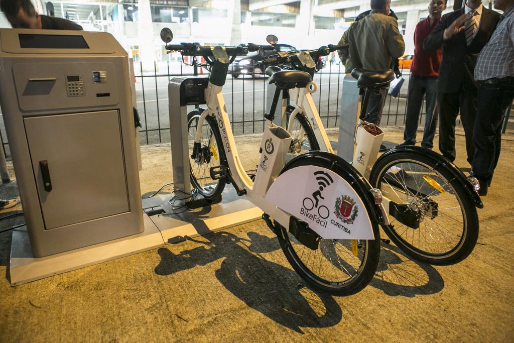 Serviço de bicicleta compartilhada de Curitiba deve começar a operar até março de 2017 | Marcelo Andrade/Gazeta do Povo