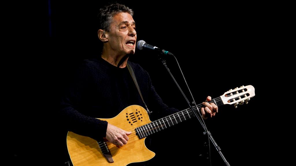 O espetáculo é uma adaptação do premiado livro de mesmo nome escrito por Chico Buarque | Antonio Costa/Gazeta d o Povo