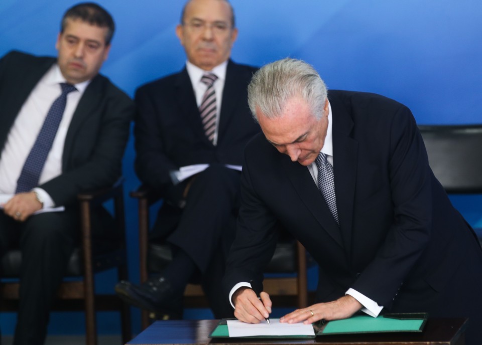 Temer decidiu sancionar apenas parte do projeto aprovado pelo Congresso, que mudou o teor da proposta do governo. | Antonio Cruz/Agência Brasil