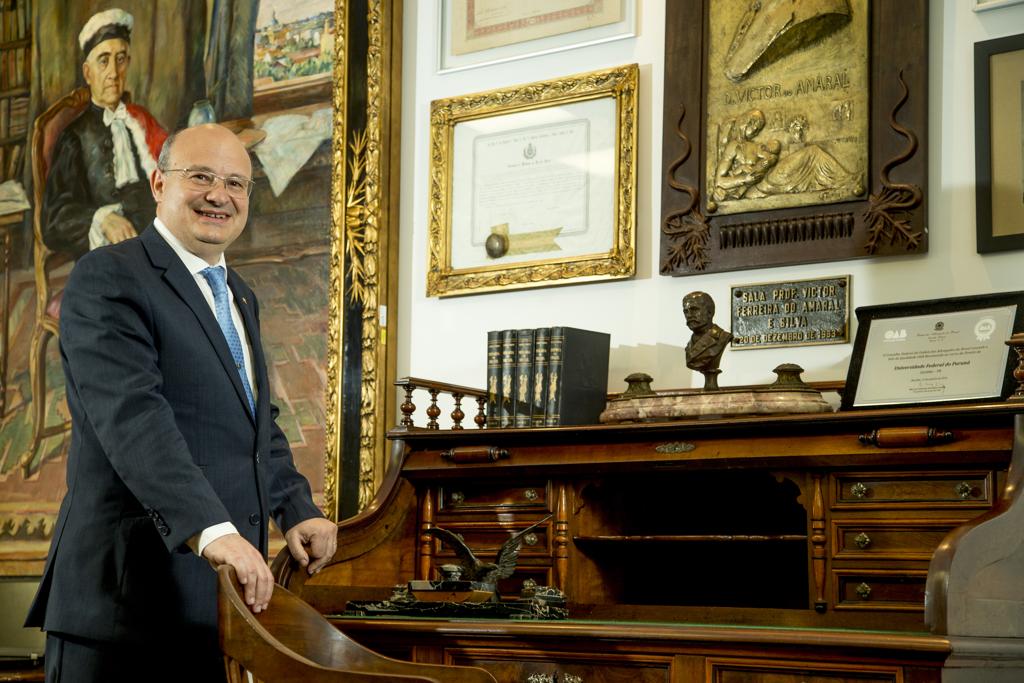 Em entrevista, Zaki Akel fala dos desafios durante a sua gestão, como a desvinculação com partidos e a expansão com excelência | Hugo Harada/Gazeta do Povo