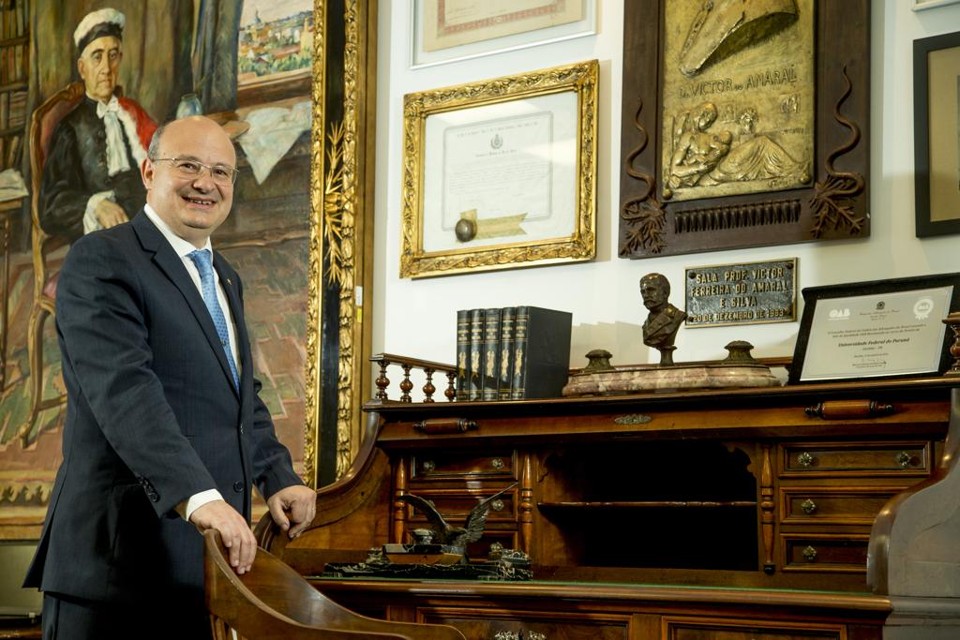 Em entrevista, Zaki Akel fala dos desafios durante a sua gestão, como a desvinculação com partidos e a expansão com excelência | Hugo Harada/Gazeta do Povo