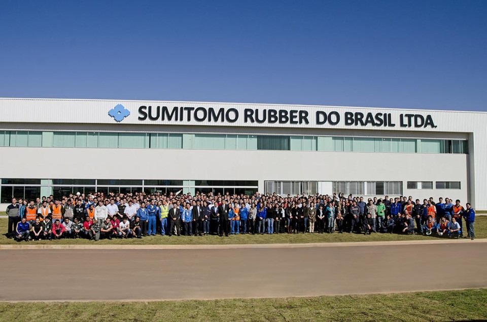 Sumitomo realiza simulação de riscos em sala com minimáquinas. | Divulgação