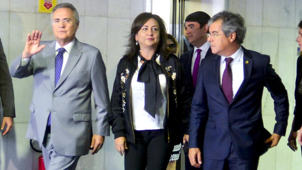 Da direita para a esquerda: Jorge Viana (PT-AC) , Katia Abreu  (PMDB-TO) e Renan Calheiros (PMDB-AL) | Fernando Bizerra/Agência Senado