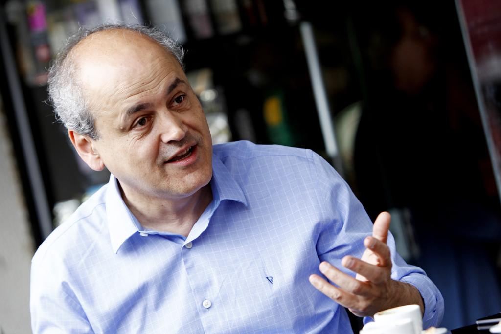 Fruet: prefeitura garante que dinheiro é regular. | Antônio More/Gazeta do Povo