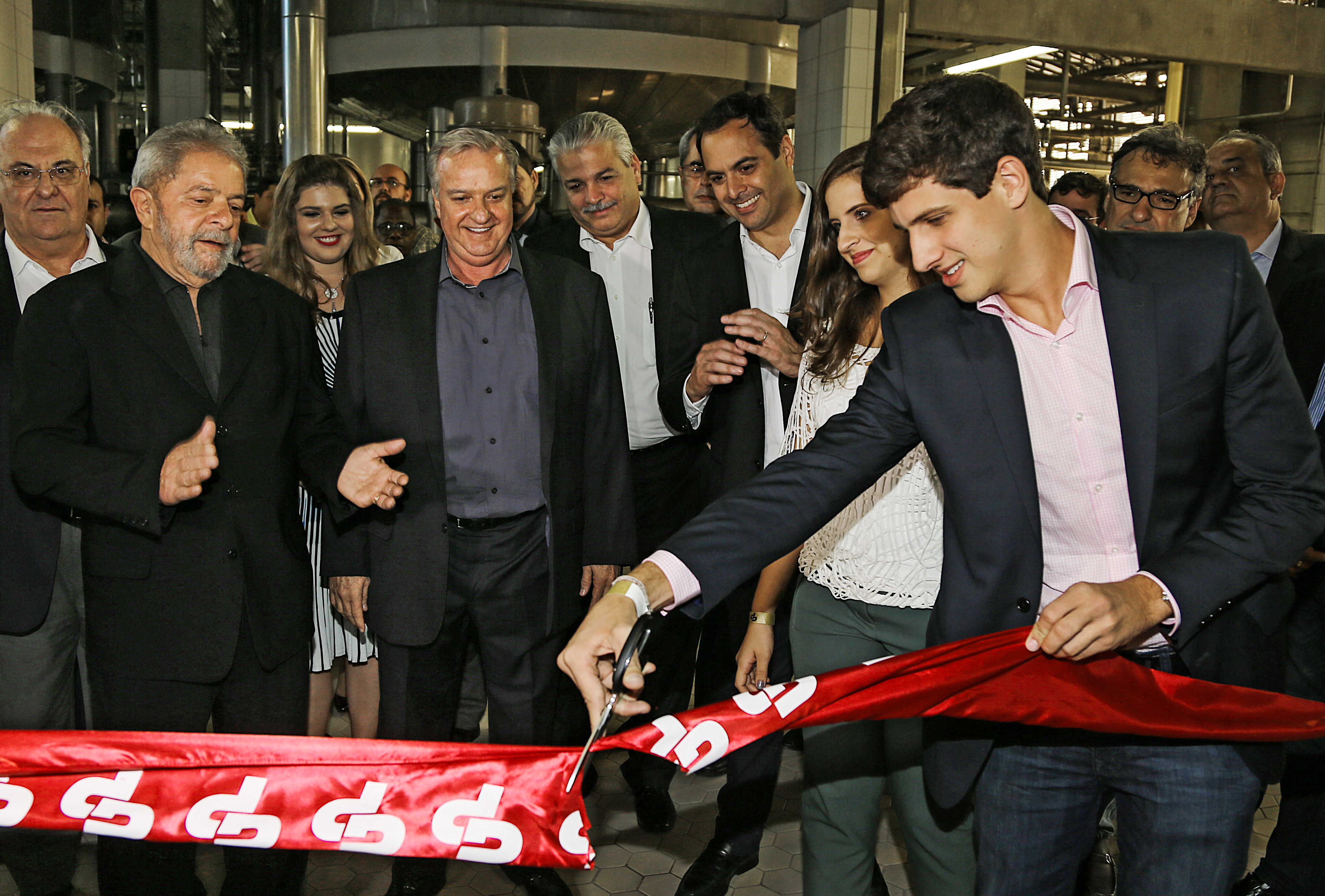 Lula em inauguração da fábrica da Itaipava em Pernambuco, em 2015: dois anos antes, ele havia estado na abertura da uniade industrial da Bahia, participação que lhe rendeu R$ 49 mil. | Ricardo Stuckert/ Instituto Lula