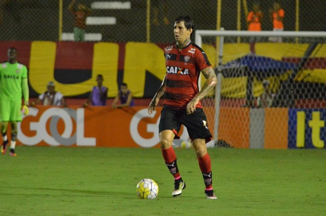 Caso envolvendo zagueiro Victor Ramos está arquivado. | Flickr Vitória/