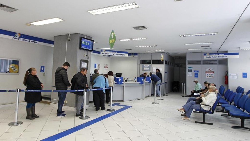 INSS aponta aumento no número de benefícios pedidos e concedidos em 2016 | Antônio More/Gazeta do Povo