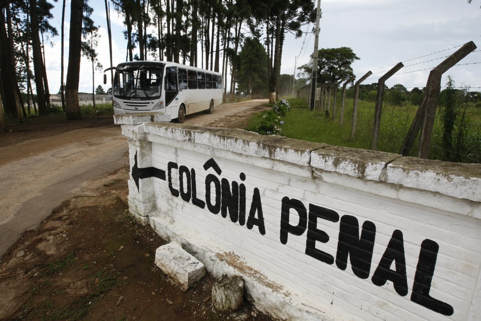 A Colônia Penal Agroindustrial do Paraná vai liberar 1.120 detentos para passar as festas de fim de ano em casa | Marcelo Elias / Arquivo/ Gazeta do Povo