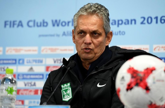 O técnico do Nacional de Medellín, Reinaldo Rueda, durante entrevista no Japão. | Toshifumi Kitamura/AFP