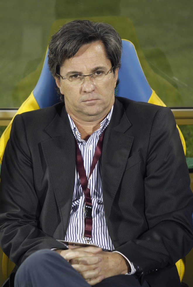 Caio Jr no comando do Al-Garafa, dos Emirados Árabes. | FA/JK/FADI AL-ASSAAD
