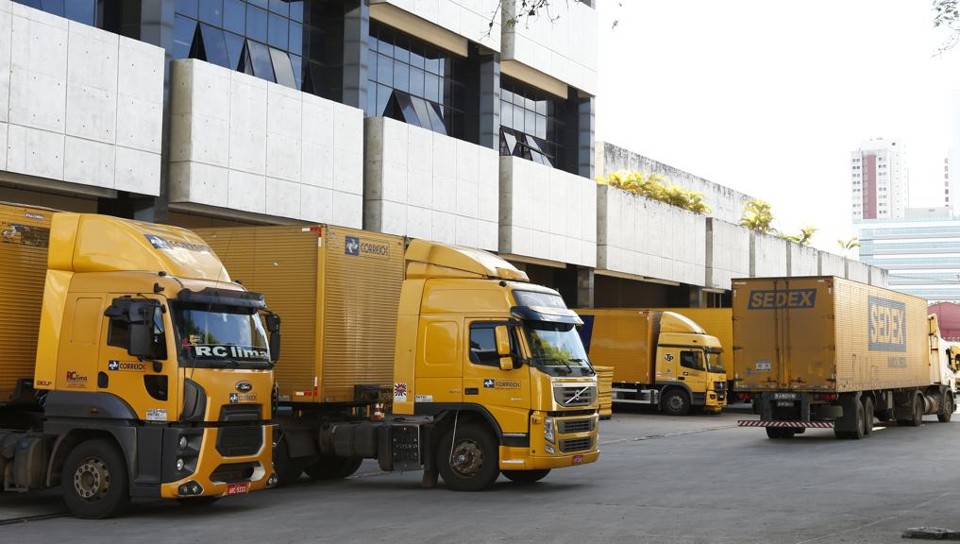 Os Correios pretendem demitir 8 mil pessoas em seu PDV. | Hugo Harada/Gazeta do Povo