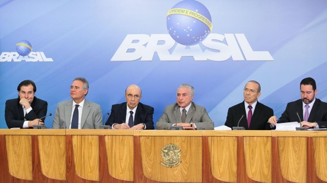 O uso do FGTS para pagar dívidas não foi anunciado, mas continua em discussão, segundo o governo. | Marcos Correa/PR