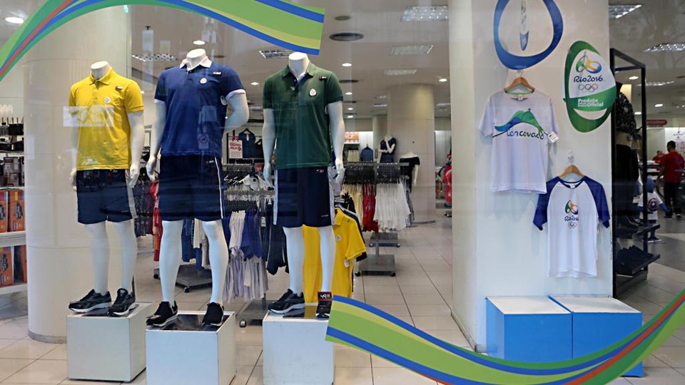 Fabricantes que adquiriam os direitos da marca Rio 2016 puderam vender produtos dos Jogos. | Albari Rosa/Gazeta do Povo