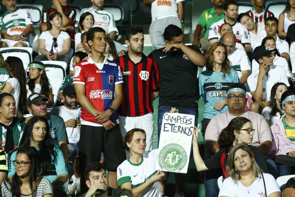 Torcedores dos três times da capital lado a lado no Couto. | Hugo Harada/Gazeta do Povo