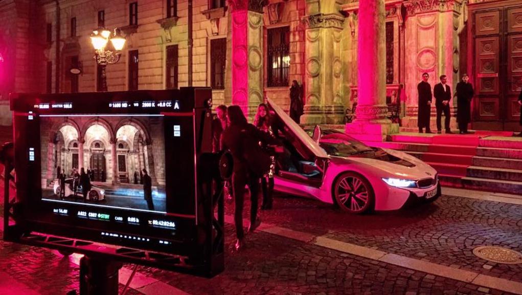 Filmagem em uma sala de ópera no centro de Budapeste: cidade sediou produções como “Inferno” (2016), “Perdido em Marte” (2015), “Hellboy” (2004) e “Marco Polo”. | Korda Studios/Divulgação