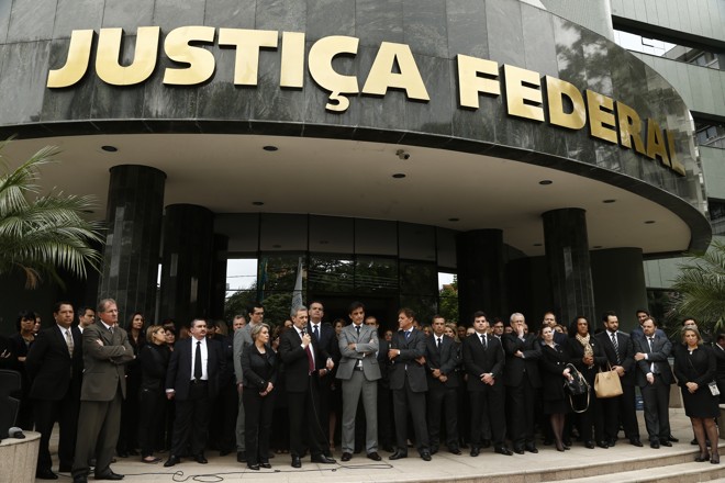 Curitiba (PR), em frente à Justiça Federal | Hugo Harada/Gazeta do povo