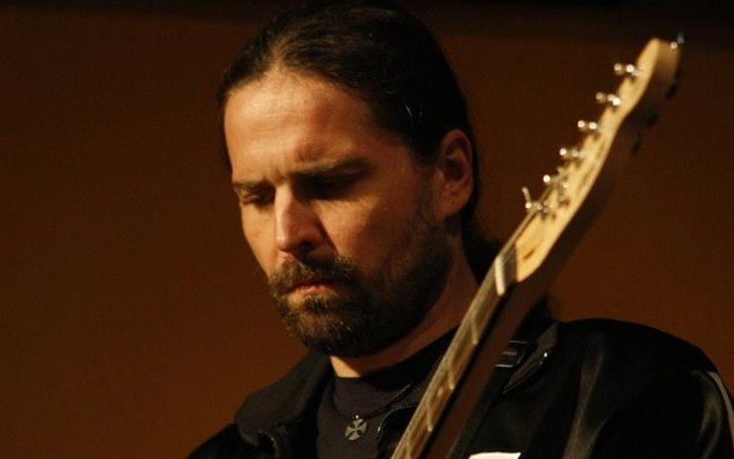 Andreas Kisser, guitarrista do Sepultura: sempre buscando lugares novos. | Pedro Serápio/Gazeta do Povo