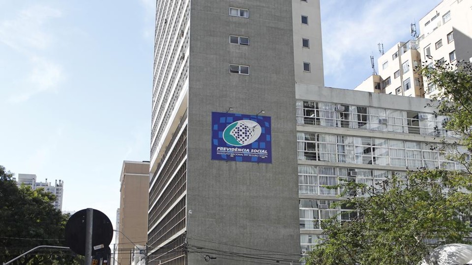 Sede do INSS em Curitiba: instituição tem milhares de imóveis abandonados. | Antônio More/Gazeta do Povo