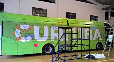 | Facebook/Reprodução