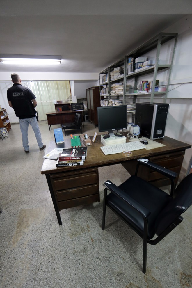 A mesa de José Dirceu | Albari Rosa/Gazeta do Povo