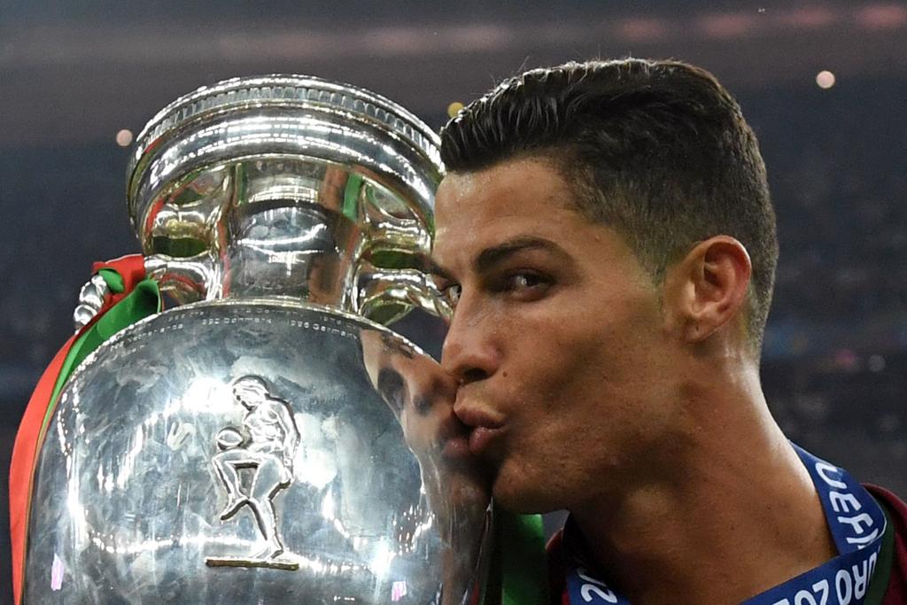 Ronaldo conquistou a Euro com Portugal neste ano. | FRANCISCO LEONG/AFP
