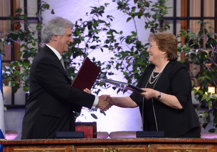 Presidente do Uruguai, Tabaré Vázquez, e a presidente do Chile, Michelle Bachelet | Alex Ibañez/ Gobierno de Chile/