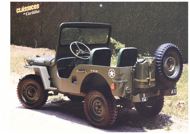 JUNHO – Jeep CJ3, ano 1951: único carro do calendário cuja o dono é uma mulher. O Jeep, com propulsor de 47 hp, é uma réplica do veículo militar usado na 2ª Guerra Mundial. A proprietária ganhou como herança do pai. Proprietária: Simone Grocoske (empresária) | Marco Antonio Fansolin Peres/Divulgação