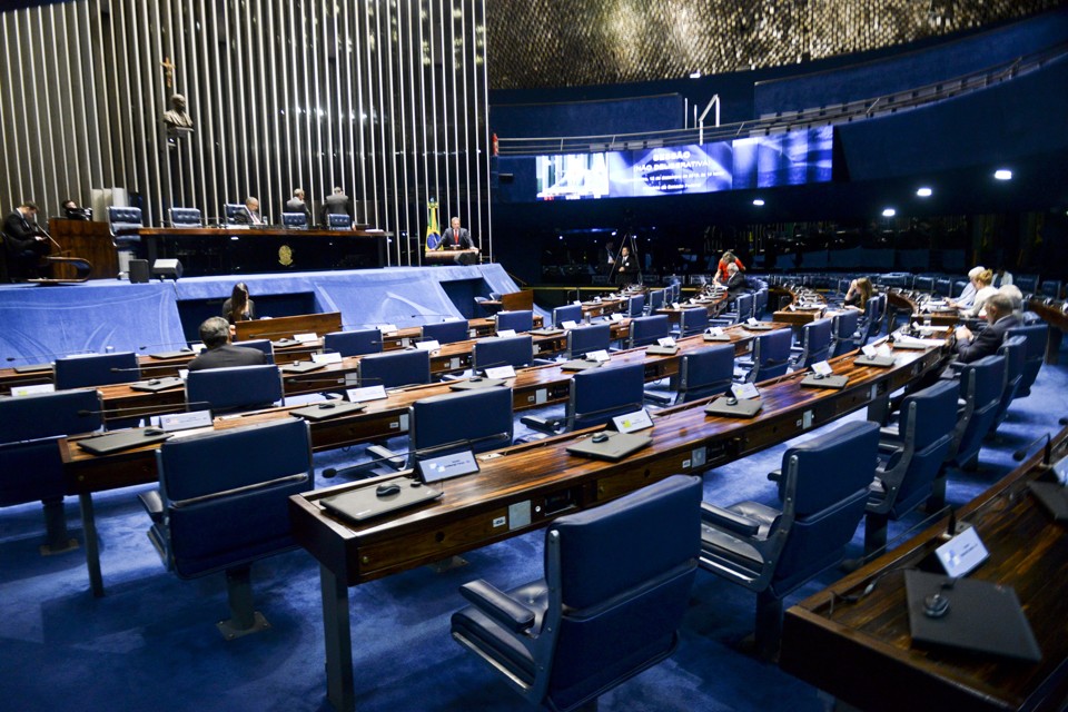 Governo Temer aposta em aprovação da PEC do teto de gastos para deixar crise para trás Plenário do Senado é o palco do que deve ser a primeira grande vitória do governo Temer no Congresso | Jefferson Rudy/Agência Senado