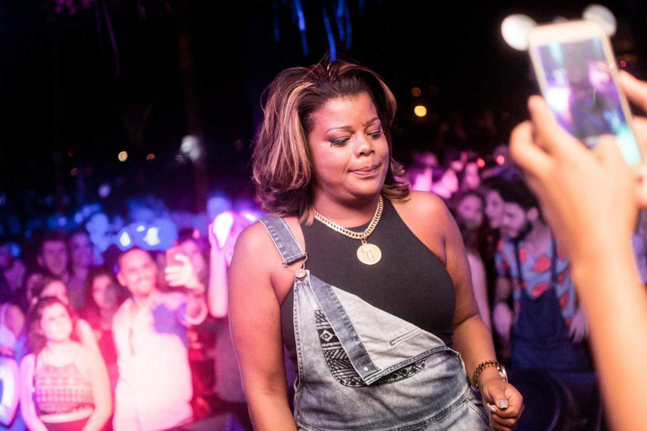 Filho da cantora Tati Quebra Barraco morreu na Cidade de Deus, depois de um patrulhamento da polícia | Reprodução/Facebook