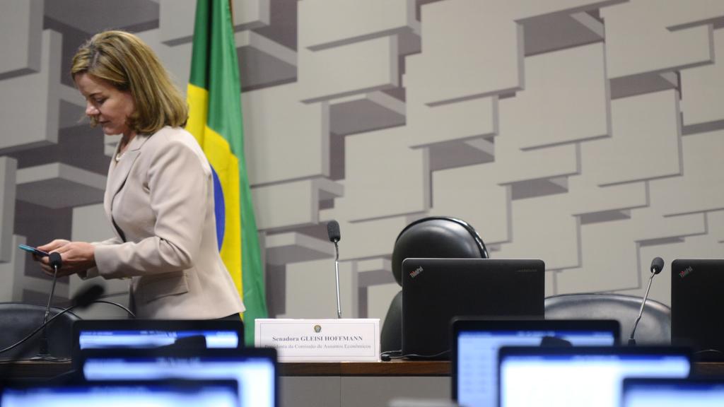 Gleisi Hoffmann (PT-PR) assumiu a Comissão de Assuntos Econômicos (CAE) do Senado em março de 2016. | Marcos Oliveira/Agência Senado