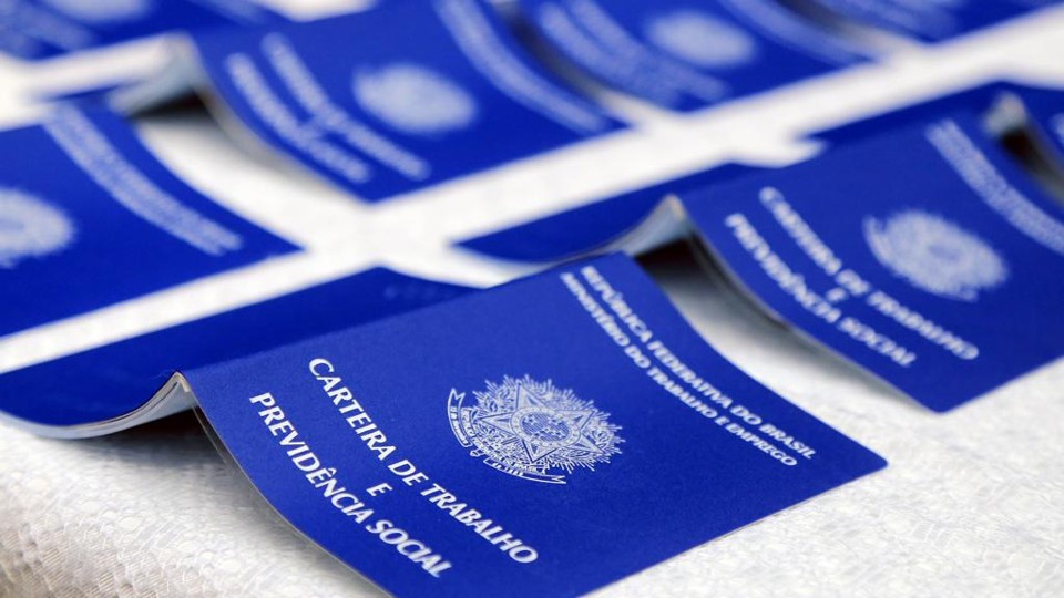 | Valdecir Galor/SMCS/Valdecir Galor/SMCS