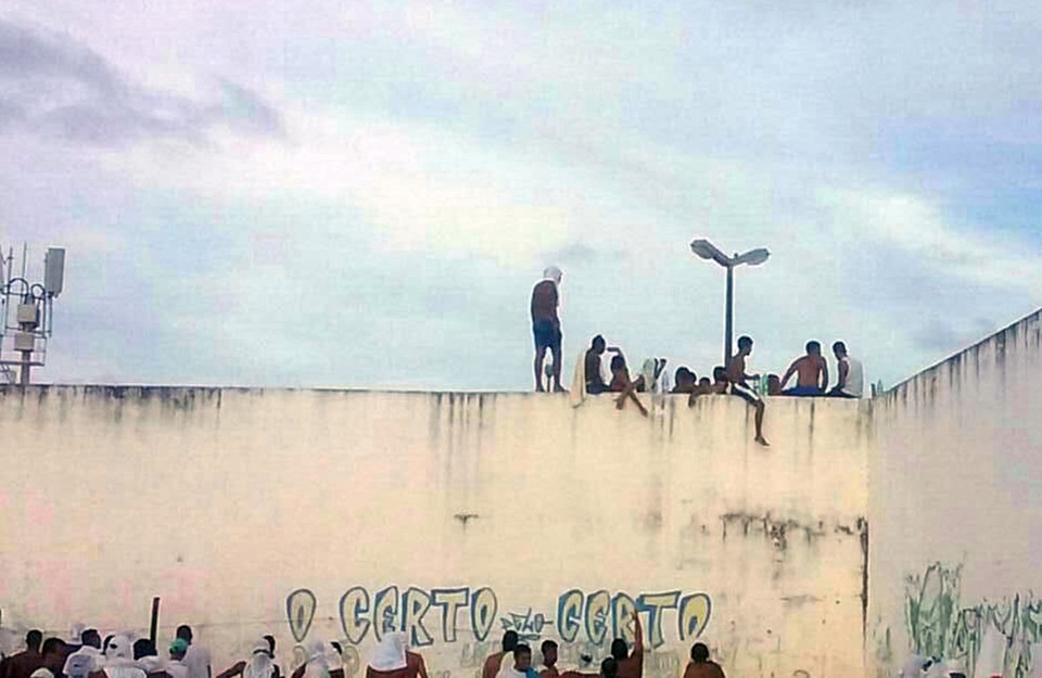 Líderes da rebelião em Natal são ligados ao PCC e serão transferidos | HO/AFP