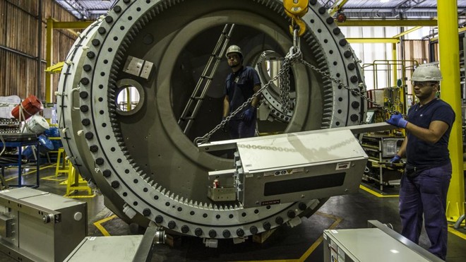 Para voltar a crescer, especialistas defendem que o país precisa resolver um dos seu principais gargalos, o da produtividade, que cresceu apenas 0,1% entre 1980 e 2015. | Jonathan Campos/gazeta do povo