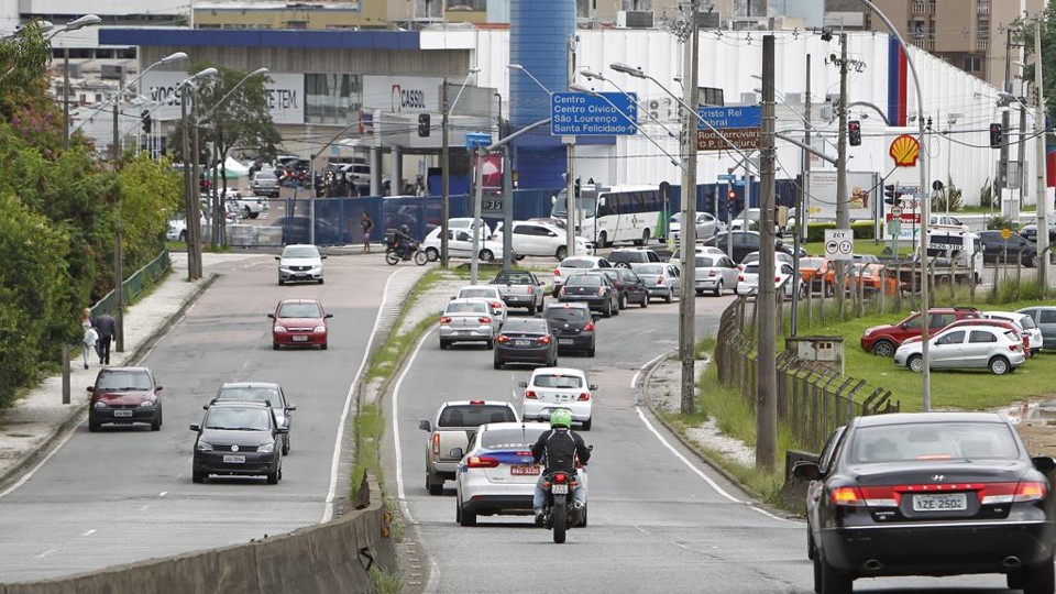 Antes de 2014, o seguro era pago no segundo semestre do ano, junto com o licenciamento anual do veículo | Antônio More/Gazeta do Povo