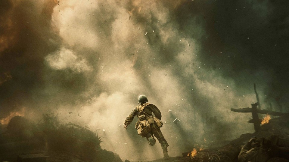 Em “Até o Último Homem”, protagonista vive a contradição de desprezar a guerra e estar em um campo de batalha. | Divulgação/