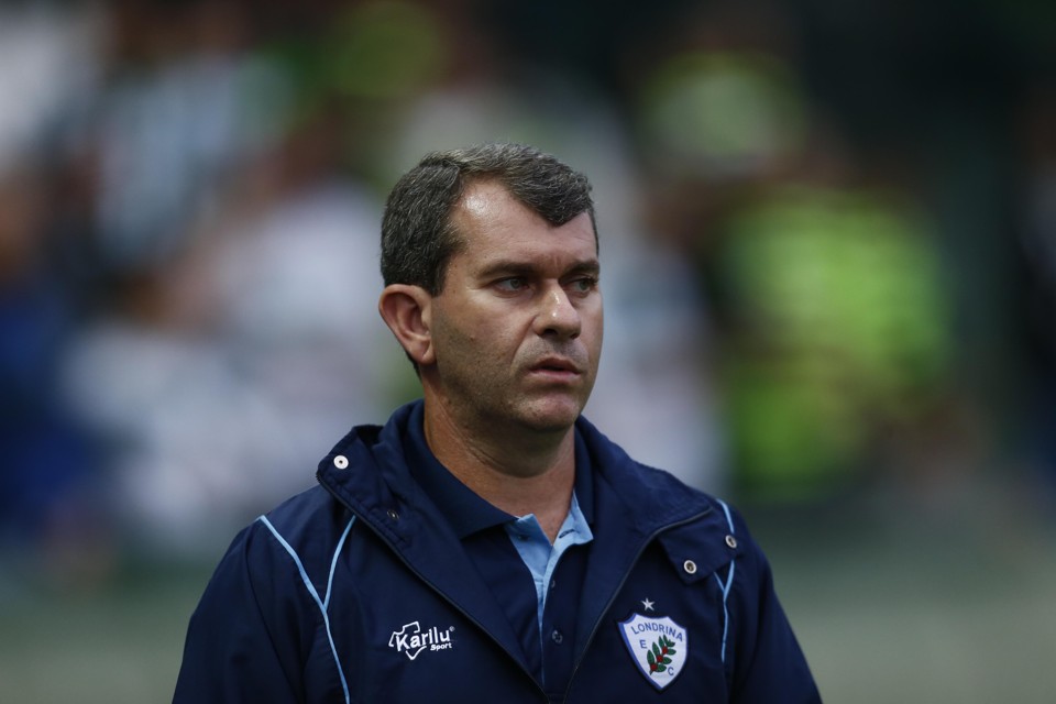 ‘Dá pra sonhar com 1ª Divisão do futebol brasileiro em 2018’, diz Tencati, técnico do Londrina | Albari Rosa/Gazeta do Povo