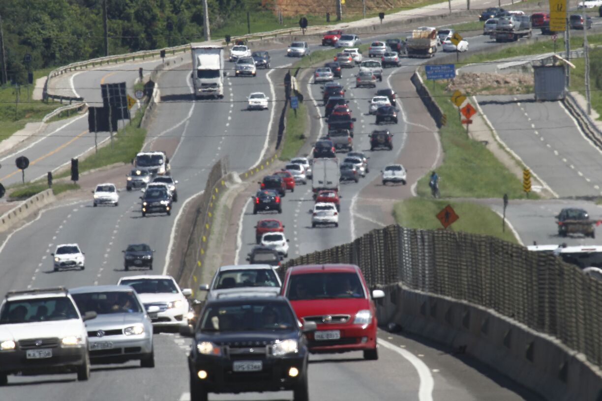 Imagem da BR 376 na manhã desta segunda-feira (2) | Jonathan Campos/Gazeta do Povo