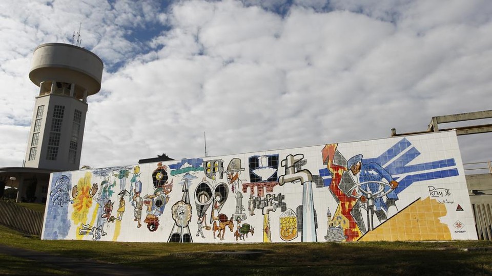 Reservatório da Sanepar: congelada entre 2005 e 2010, tarifa de água e esgoto mais que dobrou a partir de 2011. | Antônio More/Gazeta do Povo