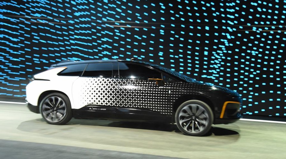 Protótipo FF 91, da Farady Future, falou ao obedecer comandos de voz durante apresentação na CES 2017 | Ethan Miller/AFP