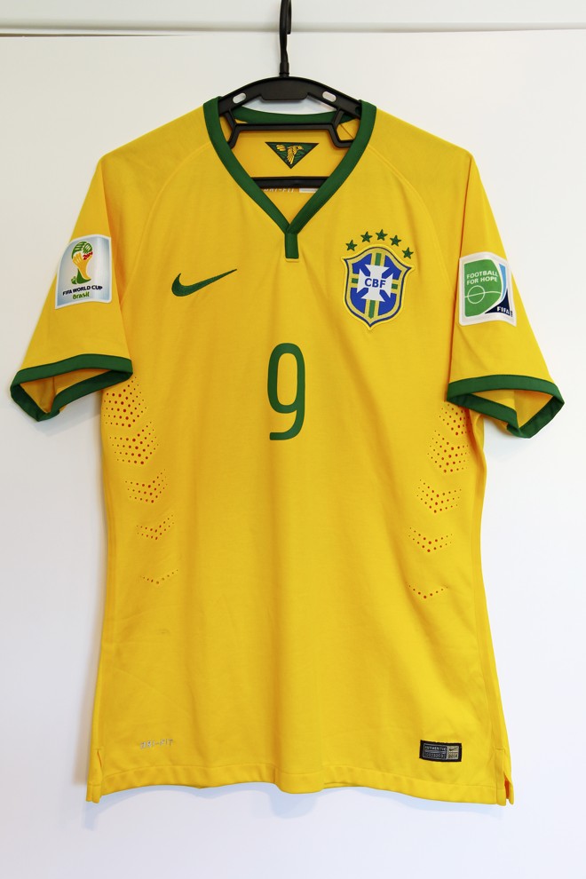 Camisa do atacante Fred na derrota do Brasil por 7 a 1 para a Alemanha na semifinal da Copa de 2014. | Antônio More/Gazeta do Povo