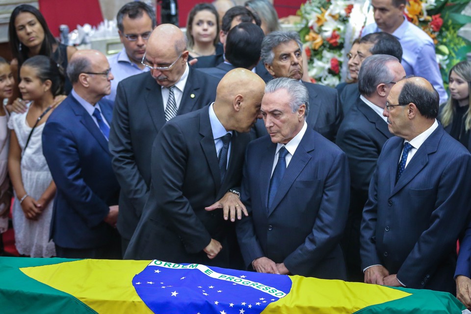 Presidente Michel Temer compareceu neste sábado (21) ao velório do ministro do STF Teori Zavascki. | Jefferson Bernardes/AFP