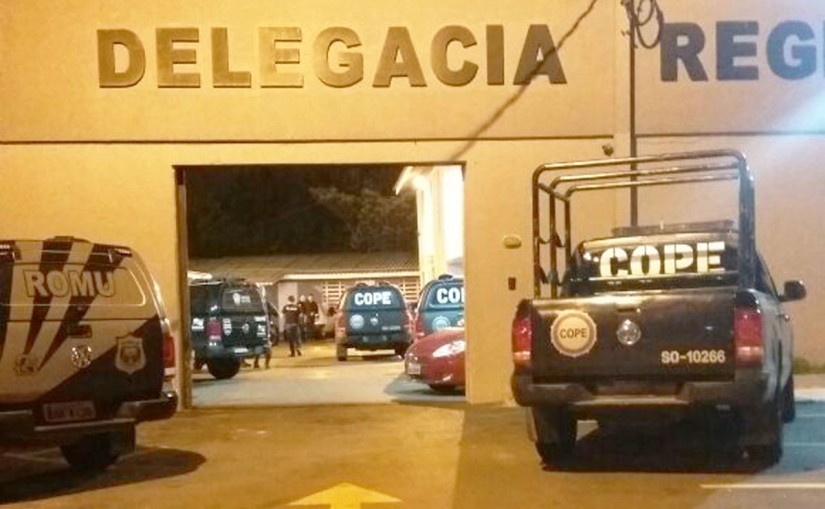 Policiais do Cope prestaram ajuda para evitar a fuga na delegacia em São José dos Pinhais. | Colaboração/