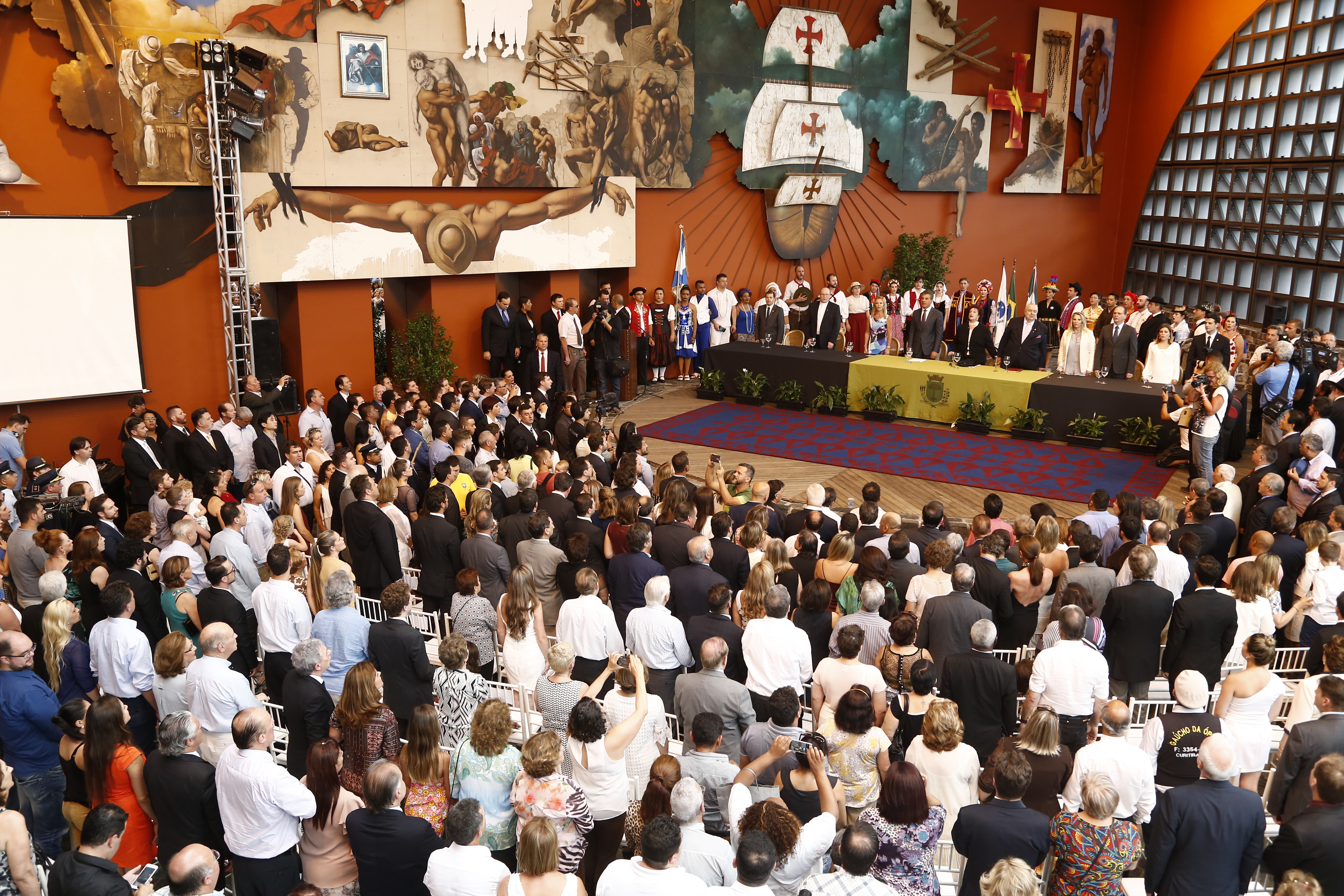 Solenidade no Memorial: “O veneno será amargo no começo, mas depois dará a Curitiba o bem que a cidade merece”, disse Greca. | Hugo Harada/Gazeta do Povo