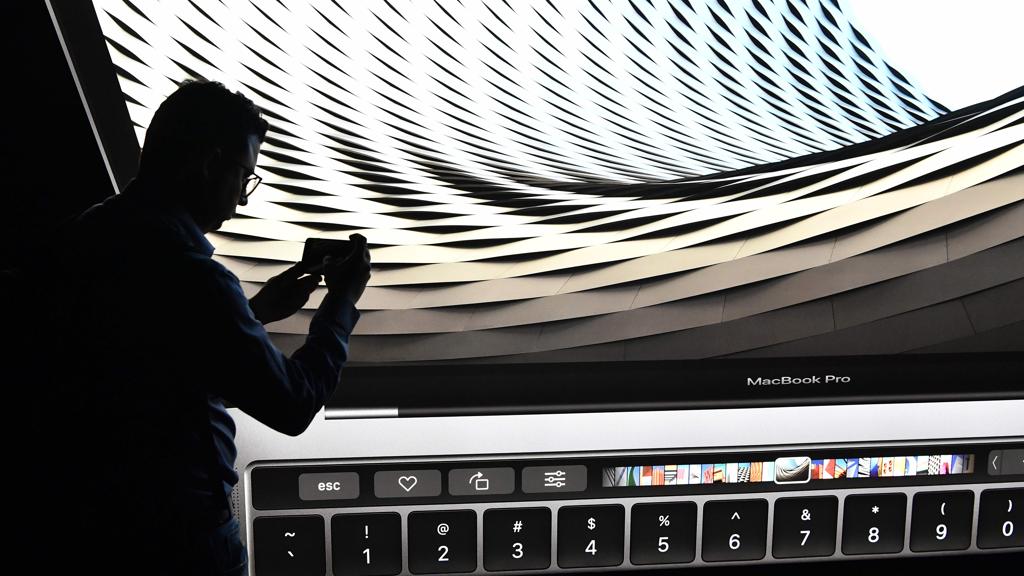 O conhecimento parece ter se tornado um fim em si próprio e bebemos avidamente de sua fonte sem parar | Josh Edelson/AFP